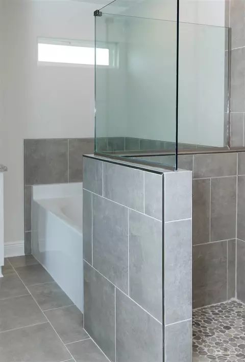 Bath - 7818 Marion Way, Pace, FL 32571 photo 4 of 6