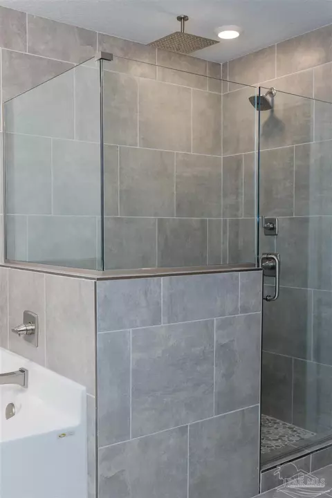 Bath - 7818 Marion Way, Pace, FL 32571 photo 3 of 6
