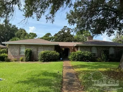 2540 Hallmark Dr, Pensacola, FL 32503