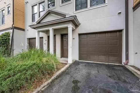 9823 Tapestry Park Cir #205, Jacksonville, FL 32246