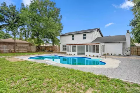 121 Lovett Pl, Pensacola, FL 32506