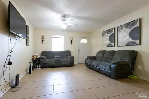 6876 Thunder Ln, Milton, FL 32570 photo 2