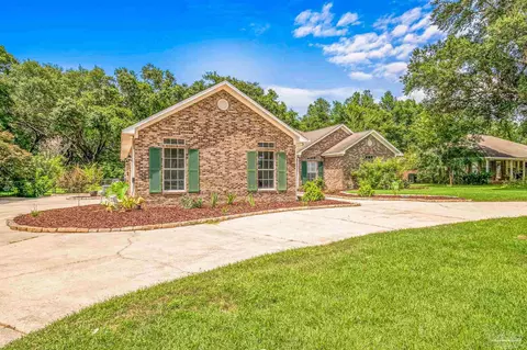 Exterior - 5704 Nicklaus Ln, Milton, FL 32570 photo 2 of 8