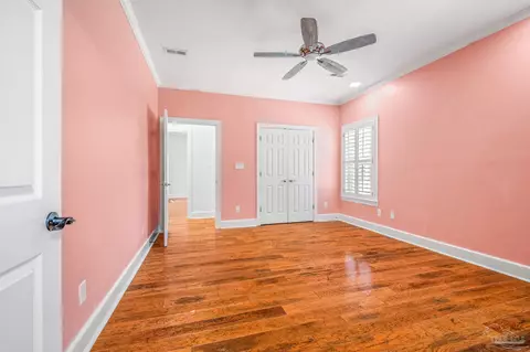 Bedroom - 5704 Nicklaus Ln, Milton, FL 32570 photo 3 of 5
