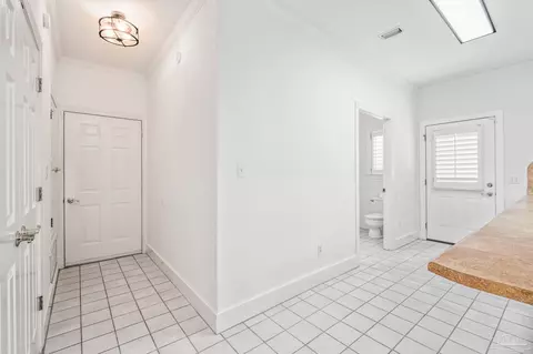 Entry Way - 5704 Nicklaus Ln, Milton, FL 32570 photo 6 of 6