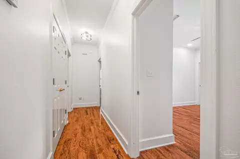 Entry Way - 5704 Nicklaus Ln, Milton, FL 32570 photo 3 of 6