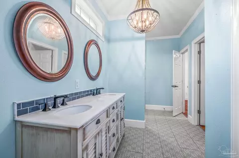 Bath - 5704 Nicklaus Ln, Milton, FL 32570 photo 3 of 8