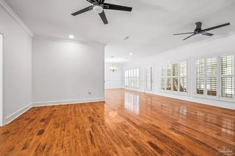 Living - 5704 Nicklaus Ln, Milton, FL 32570 photo 4 of 5