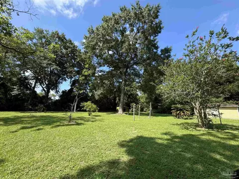 1221 W 9 12 Mile Rd, Cantonment, FL 32533