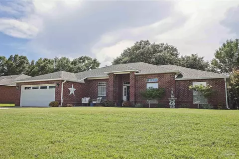 7044 Season Dr, Milton, FL 32570