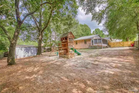 Exterior - 105 Hope Dr, Crestview, FL 32536 photo 9 of 9