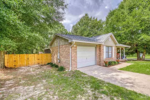 Exterior - 105 Hope Dr, Crestview, FL 32536 photo 7 of 9