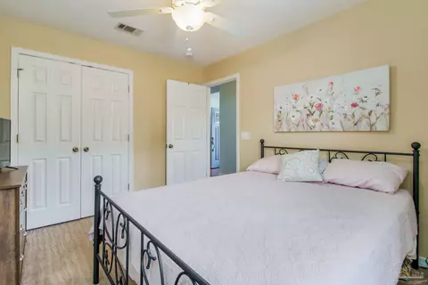 Bedroom - 4878 Hilarita Cir, Pace, FL 32571 photo 6 of 7