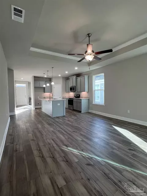 5389 Parkside Dr, Pace, FL 32571 photo 3
