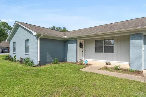 Exterior - 5337 Casper Cir, Milton, FL 32570 photo 4 of 8