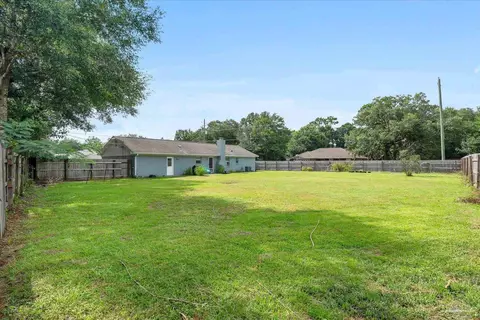 Exterior - 5337 Casper Cir, Milton, FL 32570 photo 8 of 8