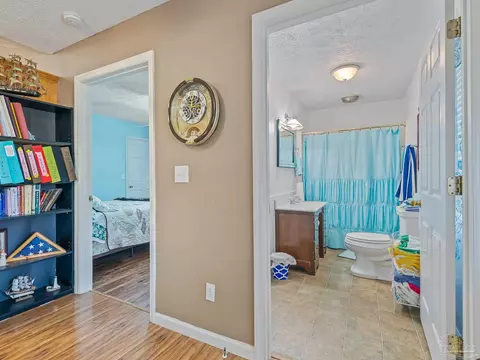 Entry Way - 23281 NW Black Bottom Rd, Altha, FL 32421 photo 3 of 3