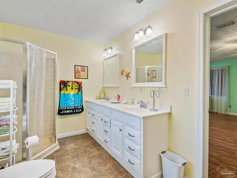 Bath - 23281 NW Black Bottom Rd, Altha, FL 32421 photo 2 of 3