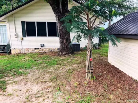 Exterior - 23281 NW Black Bottom Rd, Altha, FL 32421 photo 6 of 12