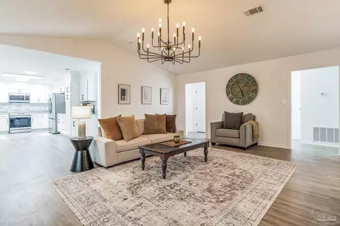 3865 Paradise Bay Dr, Gulf Breeze, FL 32563