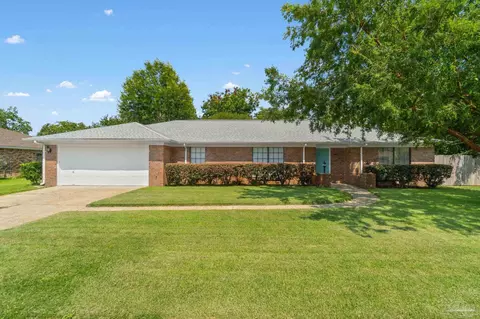 6922 Kitty Hawk Dr, Pensacola, FL 32506