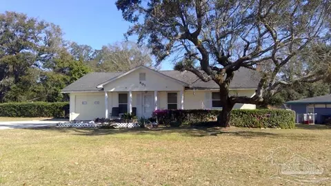 801 Lagoon Dr, Pensacola, FL 32505