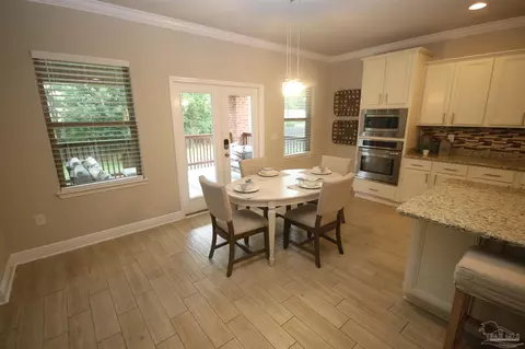 Dining - 2608 Gemstone Cir, Pace, FL 32571 photo 4 of 5