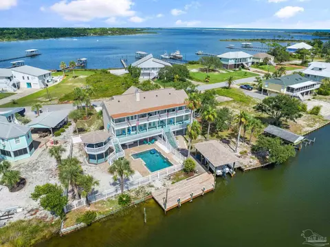 6225 Siguenza Dr, Pensacola, FL 32507