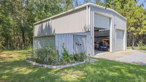 7680 Henderson Smith Rd, Milton, FL 32570