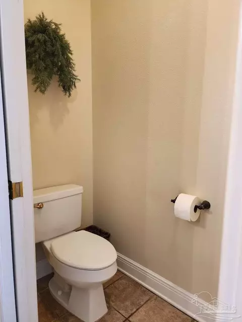 Bath - 4115 Lancaster Gate Dr, Pace, FL 32571 photo 8 of 10