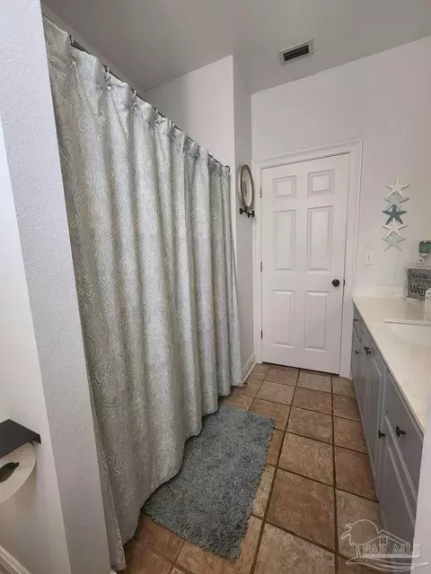 Bath - 4115 Lancaster Gate Dr, Pace, FL 32571 photo 2 of 10