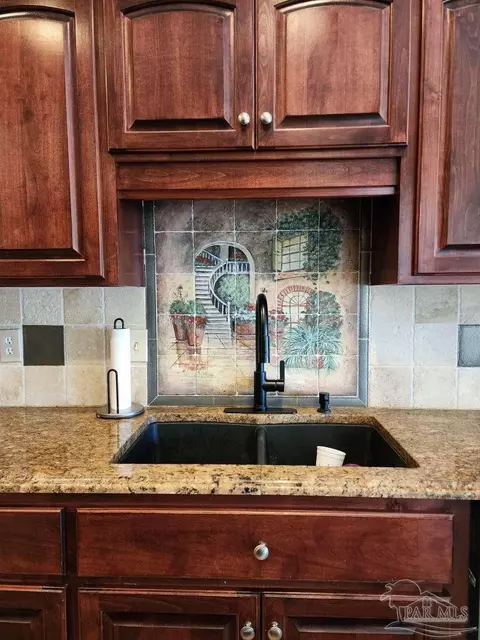 Kitchen - 4115 Lancaster Gate Dr, Pace, FL 32571 photo 5 of 5