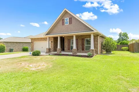 Exterior - 5972 Rustic Ridge Cir, Milton, FL 32570 photo 3 of 8