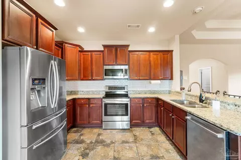 Kitchen - 5972 Rustic Ridge Cir, Milton, FL 32570 photo 2 of 4