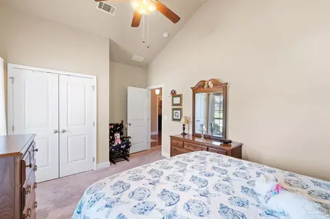 Bedroom - 5972 Rustic Ridge Cir, Milton, FL 32570 photo 2 of 8