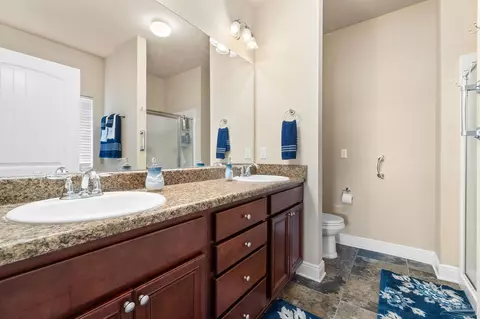 Bath - 5972 Rustic Ridge Cir, Milton, FL 32570 photo 3 of 3