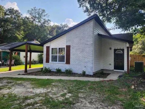 6207 Forest Pines Dr, Pensacola, FL 32526