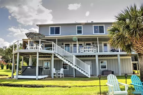 106 E Cypress Pt, Pensacola, FL 32514