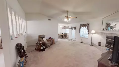 5633 Dove Dr, Pace, FL 32571 photo 2