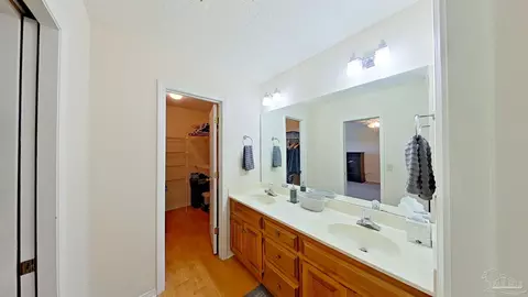 Bath - 5328 Stiles Ln, Pace, FL 32571 photo 1 of 5