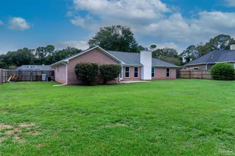 Exterior - 5328 Stiles Ln, Pace, FL 32571 photo 5 of 7