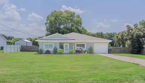 3083 Wiggins Ln, Cantonment, FL 32533