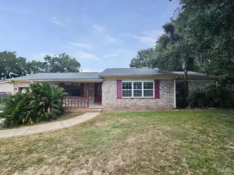 4240 Wellington Dr, Pace, FL 32571