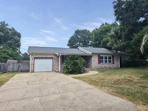 4240 Wellington Dr, Pace, FL 32571 photo 2