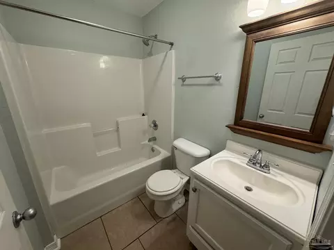 Bath - 4768 Shell Rd, Milton, FL 32583 photo 3 of 3
