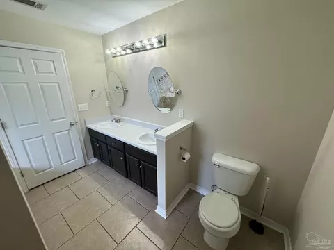 Bath - 4768 Shell Rd, Milton, FL 32583 photo 2 of 3