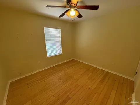 Bedroom - 4768 Shell Rd, Milton, FL 32583 photo 3 of 3