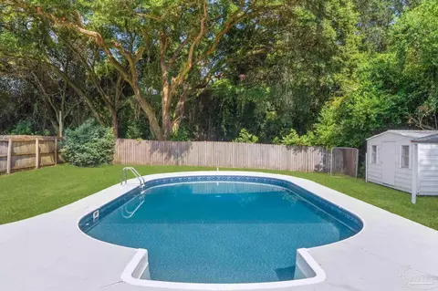 4113 Riddle St, Pace, FL 32571 photo 2