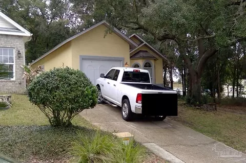 5832 Creek Station Dr, Pensacola, FL 32503
