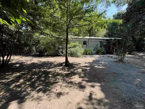 5717 Meadow Rd, Milton, FL 32583 photo 2